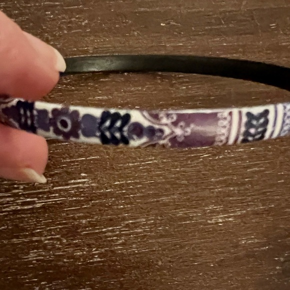 Michaela Frey Signed Bangle Bracelet Blue & Purple Design. Preowned. - Picture 4 of 5